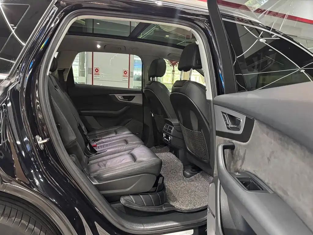 Audi Q7 2019 45 TFSI Comfort