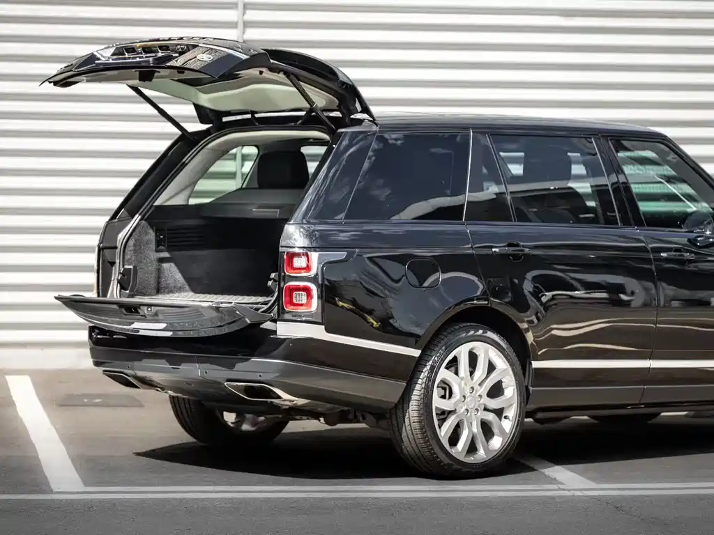Land Rover Range Rover 2022 3.0 L6 400PS