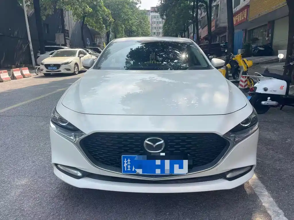 Mazda 3 Axela — миниатюра 2