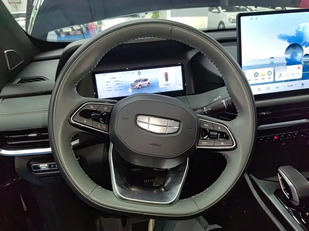 Geely Haoyue L — миниатюра 11