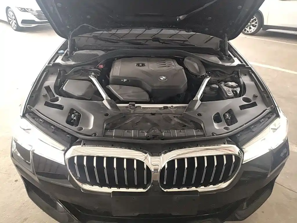 BMW 5 Series — миниатюра 20