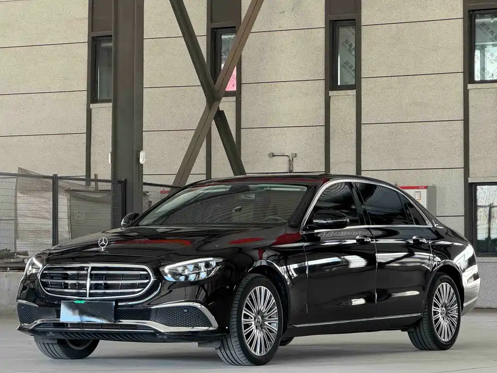 Mercedes-Benz E-Class 2023