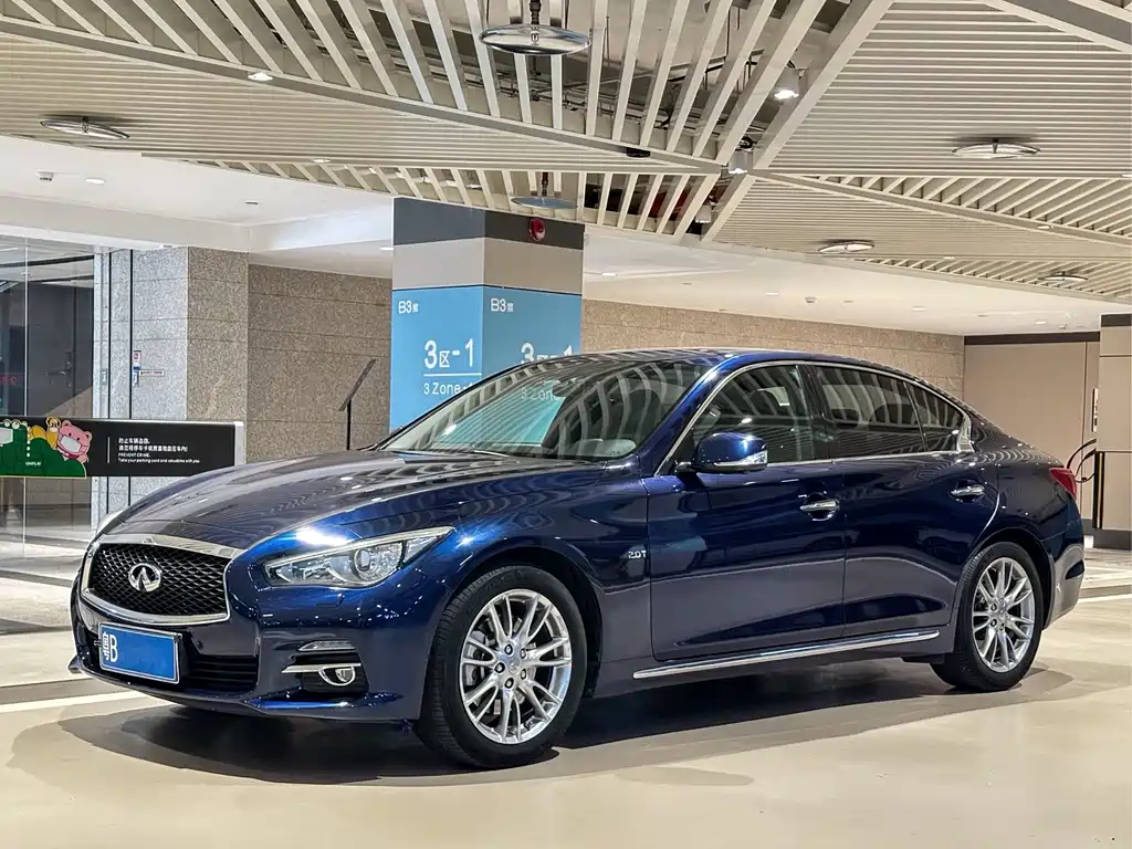 INFINITI Q50L