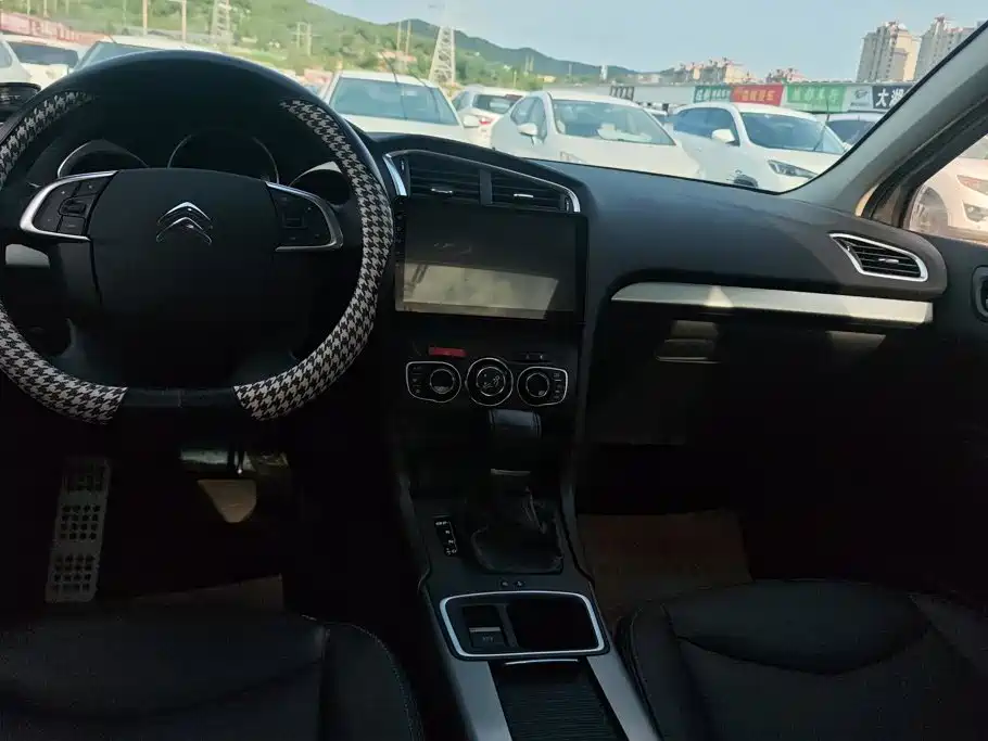 Citroen C4L — миниатюра 12