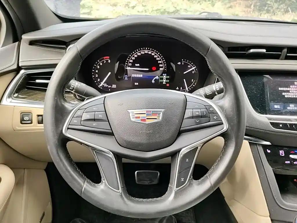 Cadillac XT5 — миниатюра 11