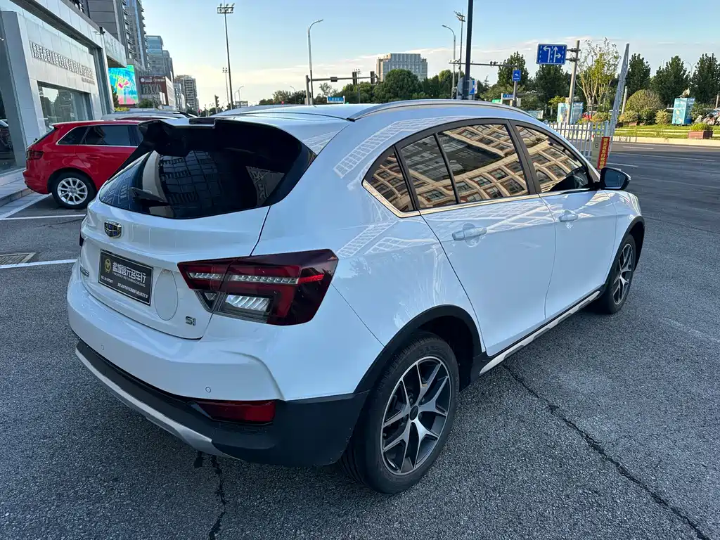 Geely Vision S1 — миниатюра 7