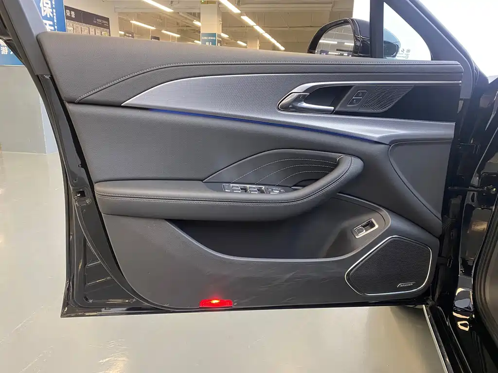Hongqi Hongqi H5 — миниатюра 5