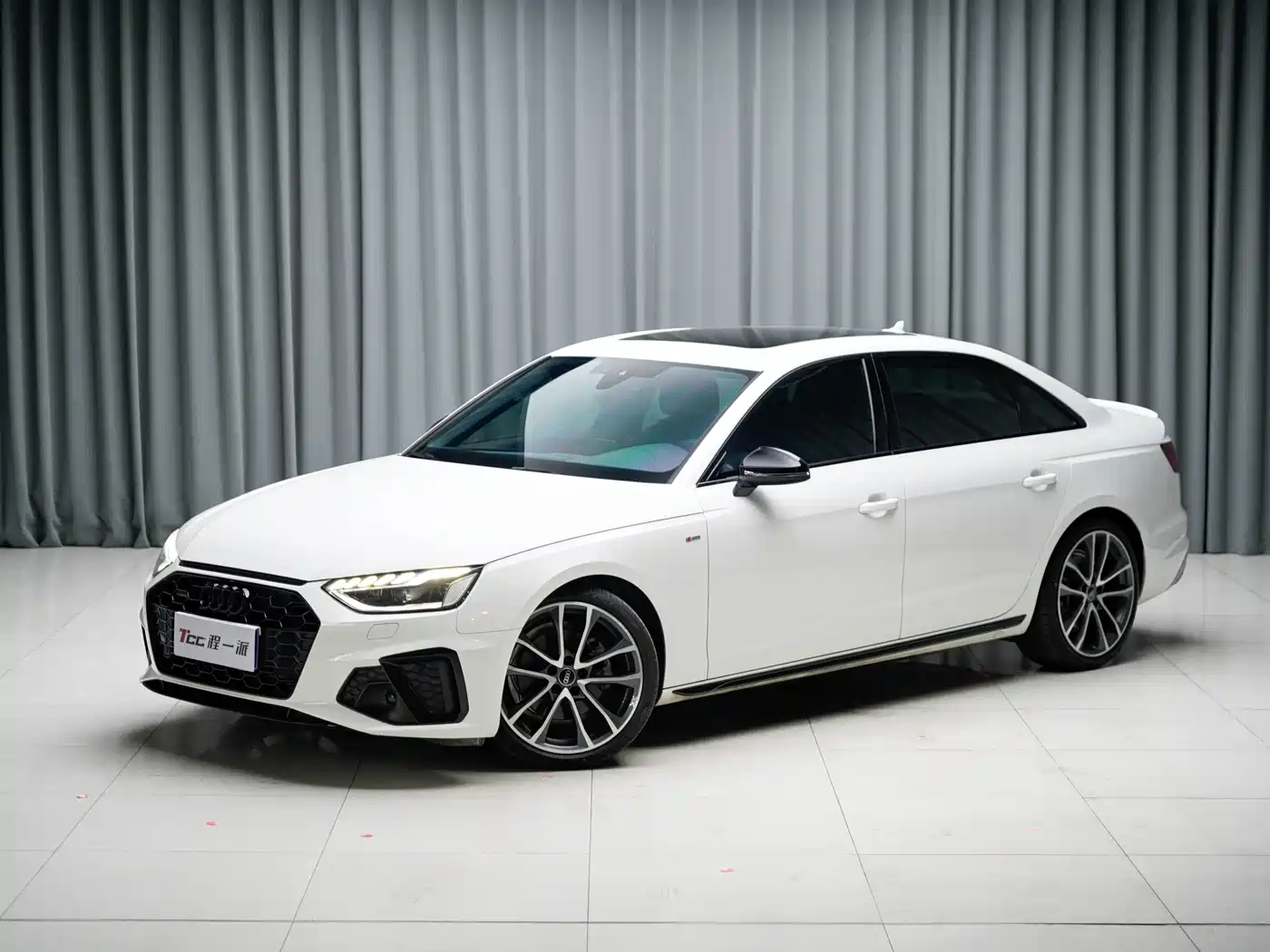 奥迪A4L 2023款 40 TFSI quattro 豪华动感型 2024