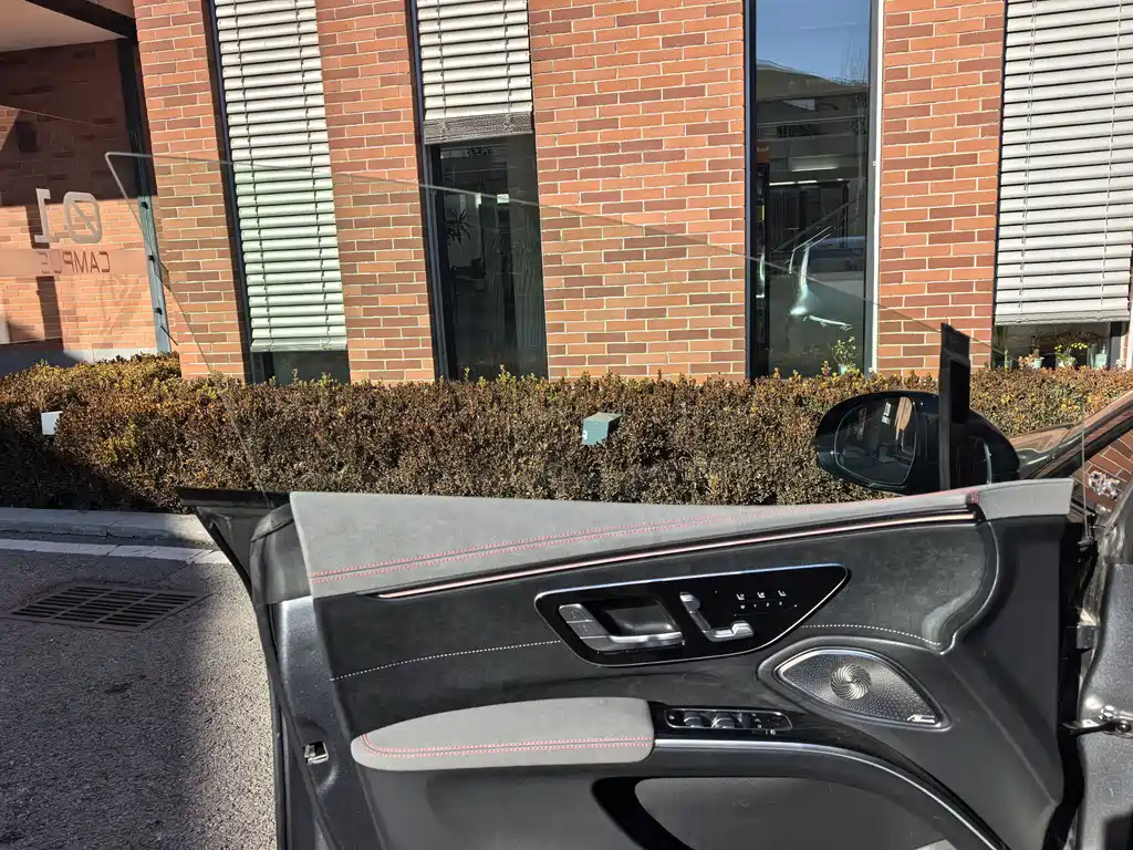 MERCEDES-BENZ EQS AMG