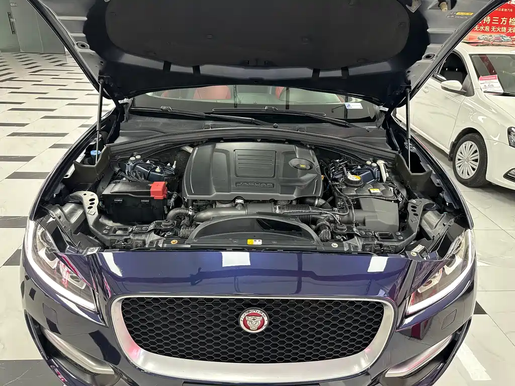 Jaguar F-PACE — миниатюра 11