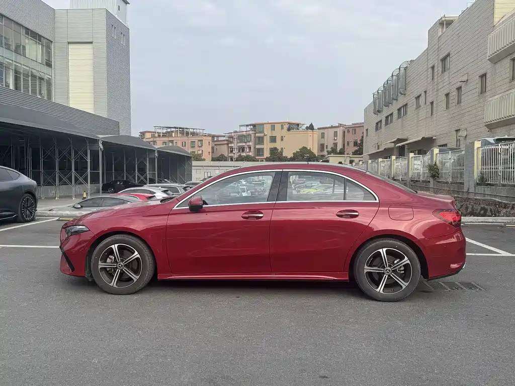 MERCEDES-BENZ A CLASS