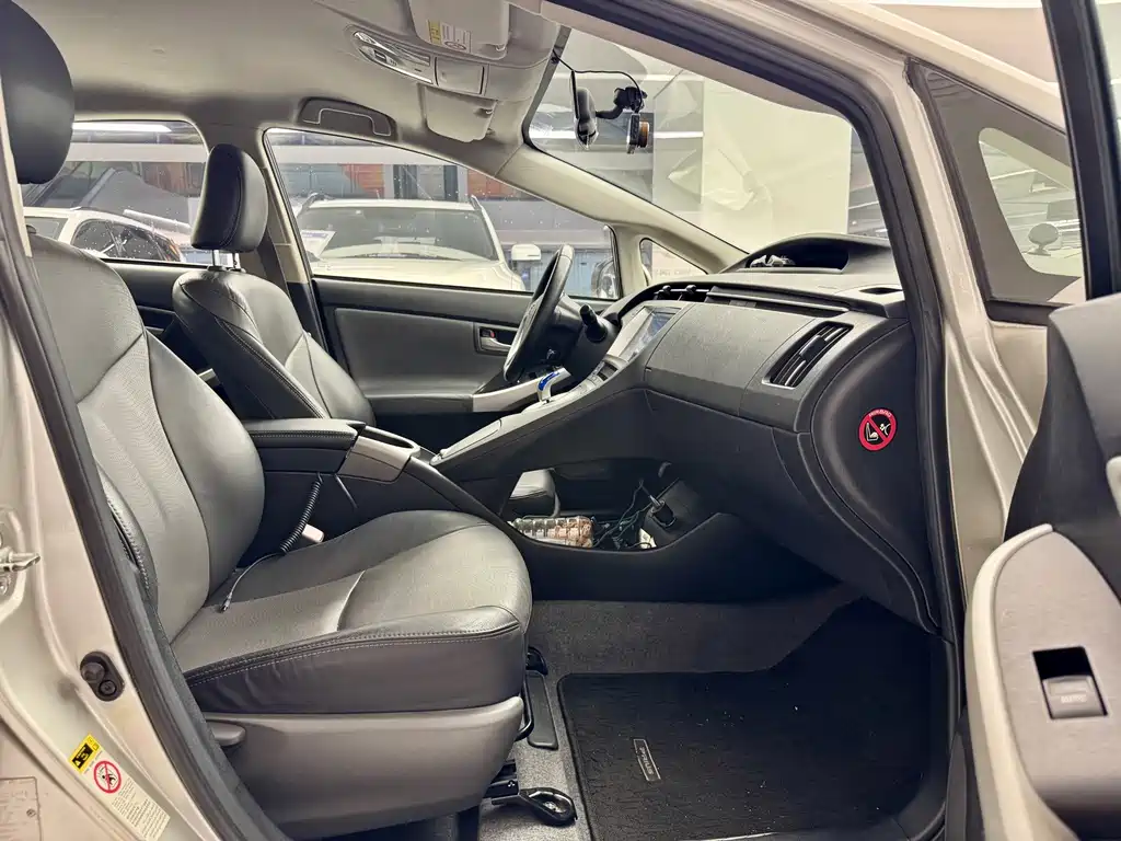 Toyota Prius — миниатюра 9
