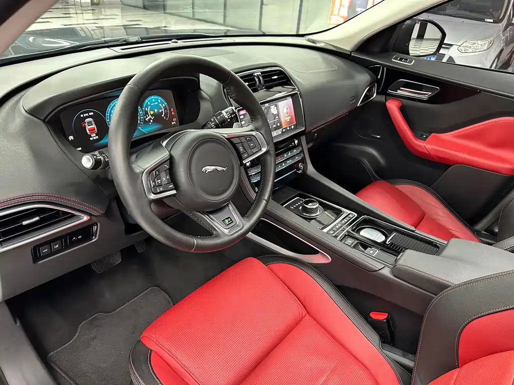 Jaguar F-PACE — миниатюра 15