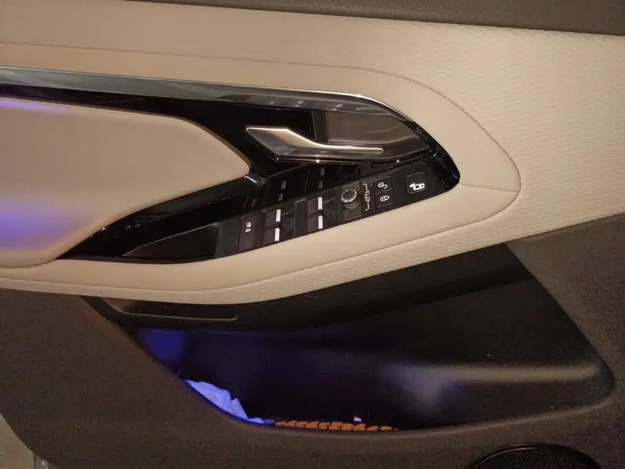 LAND ROVER RANGE ROVER AURORA