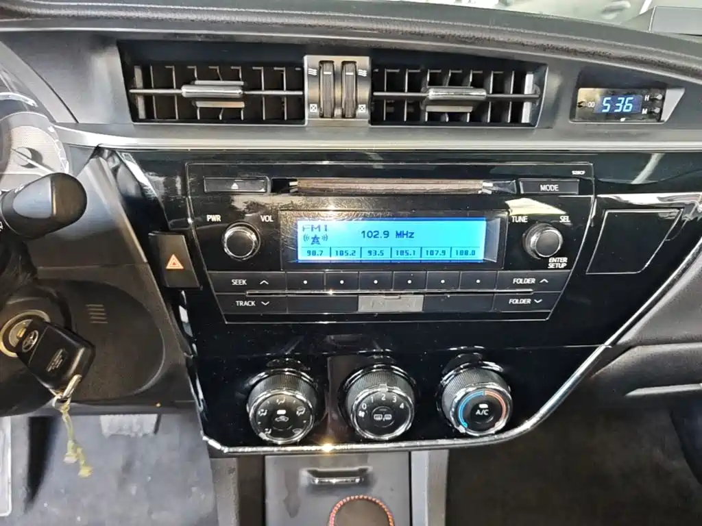 Toyota Corolla — миниатюра 13