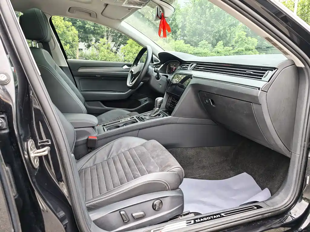Volkswagen Magotan 2020 330TSI DSG Luxury