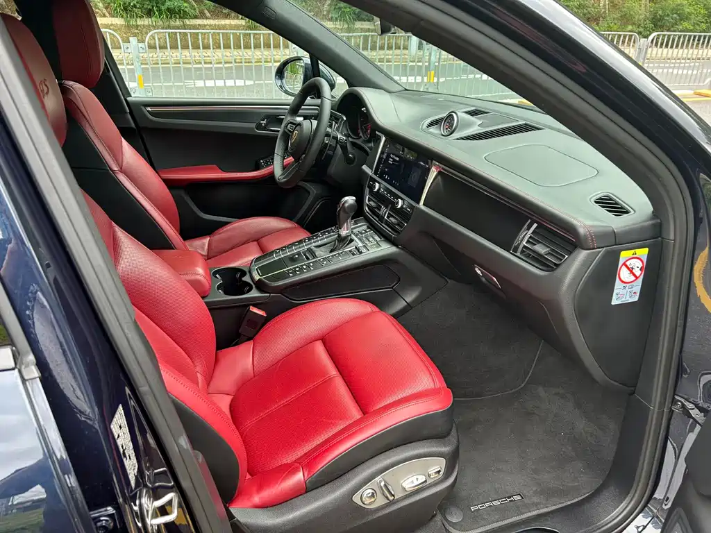 Porsche Macan — миниатюра 7