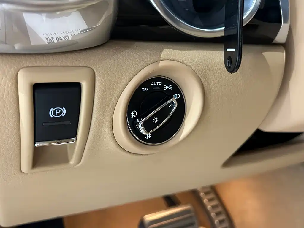Porsche Cayenne — миниатюра 8