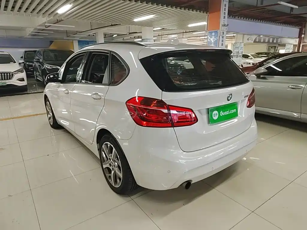 BMW 2 Series Active Tourer (Import) — миниатюра 5