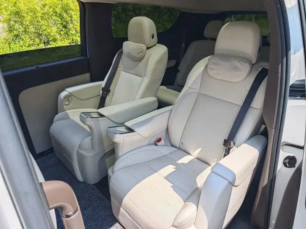 Li Auto Li MEGA — миниатюра 18