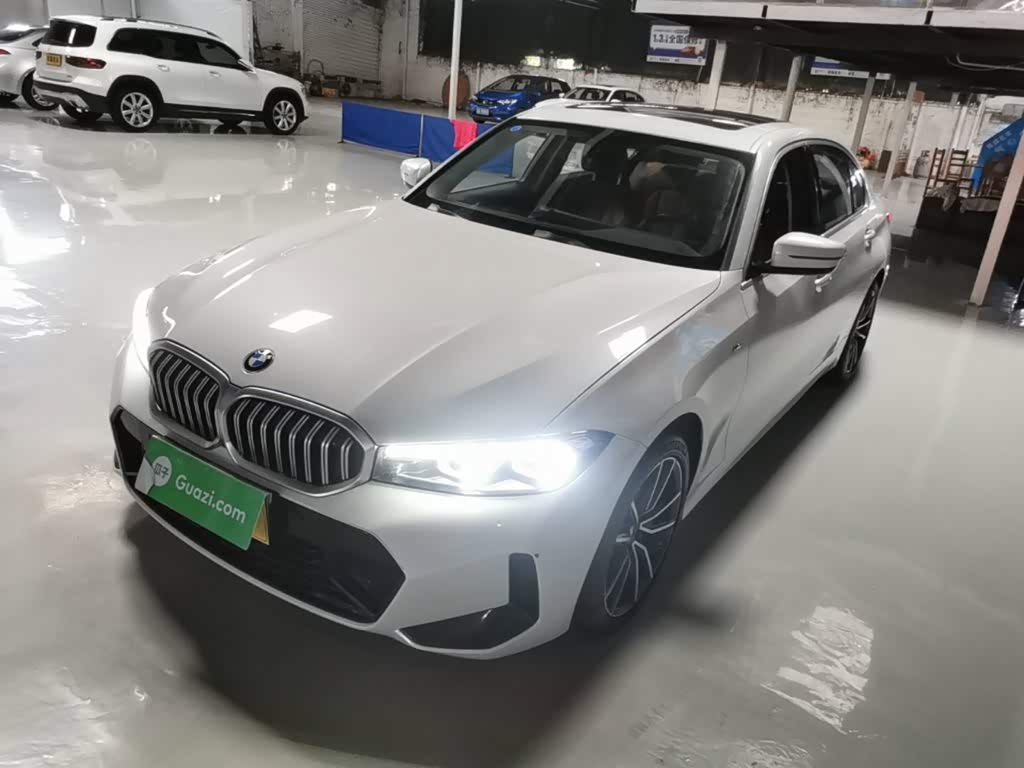 BMW 3 Series 2.0 л 2024 г. Белый, пробег 38400 км