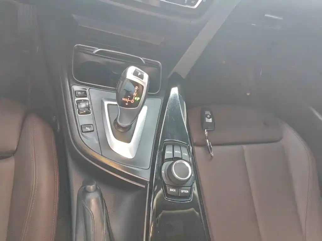 BMW 3 Series — миниатюра 14
