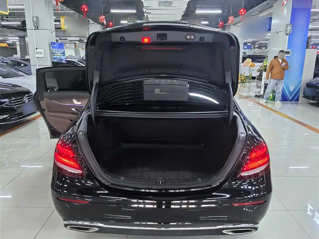 Mercedes-Benz E-Class E 2019 E 300 L Luxury