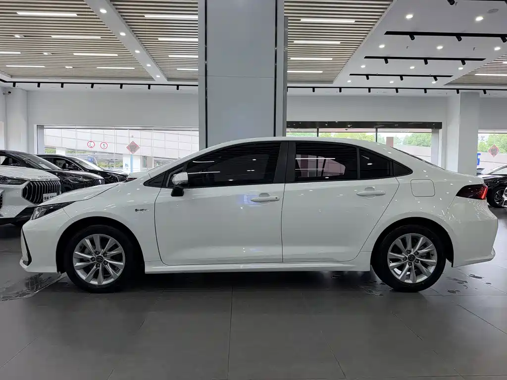 Toyota Corolla — миниатюра 3