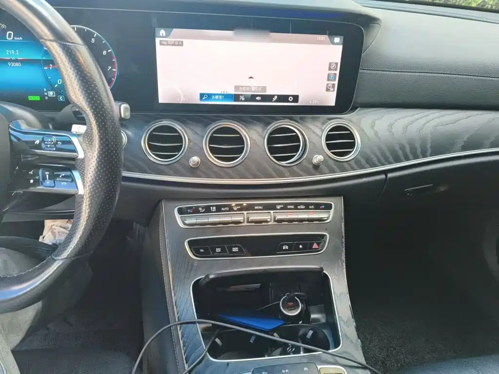 Mercedes-Benz E-Class (Import) — миниатюра 6