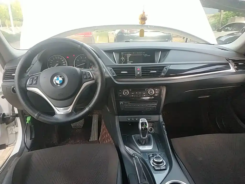 BMW X1 — миниатюра 10