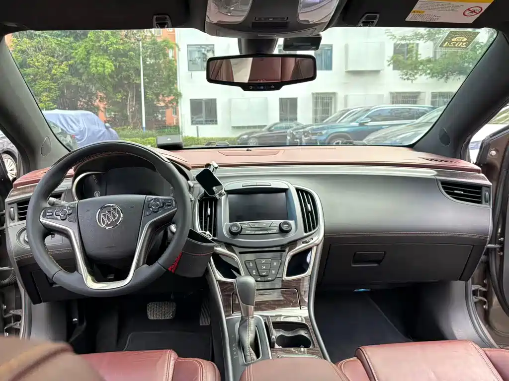 Buick LaCrosse — миниатюра 6