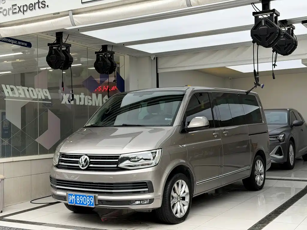 Volkswagen Multivan — миниатюра 2