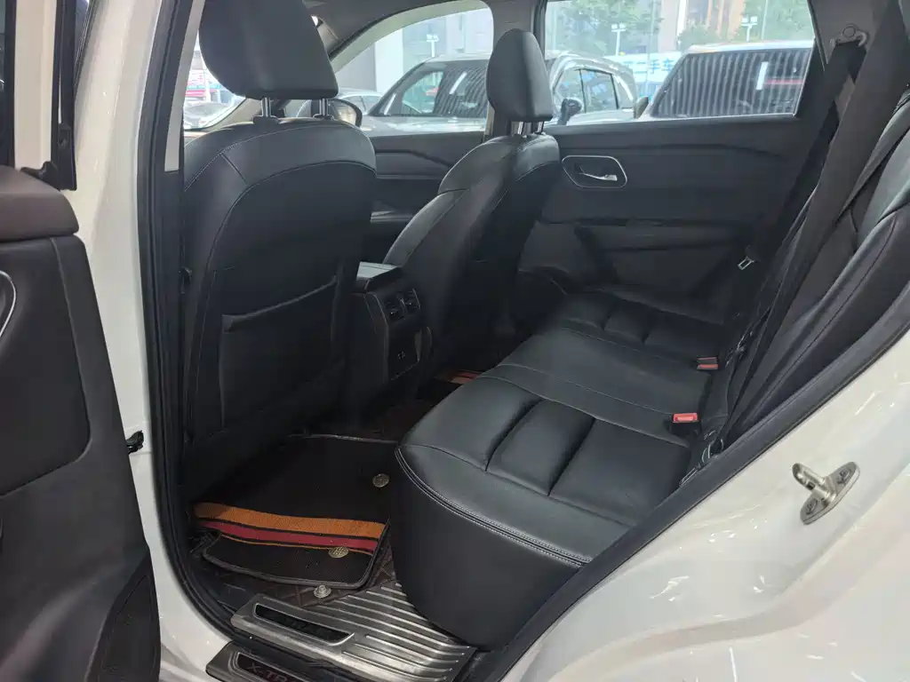 Nissan X-Trail — миниатюра 10