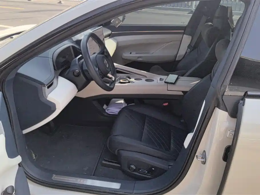 ZEEKR EXTREME KRYPTON 001