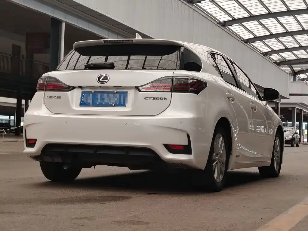 Lexus CT 2014 CT200h Comfort