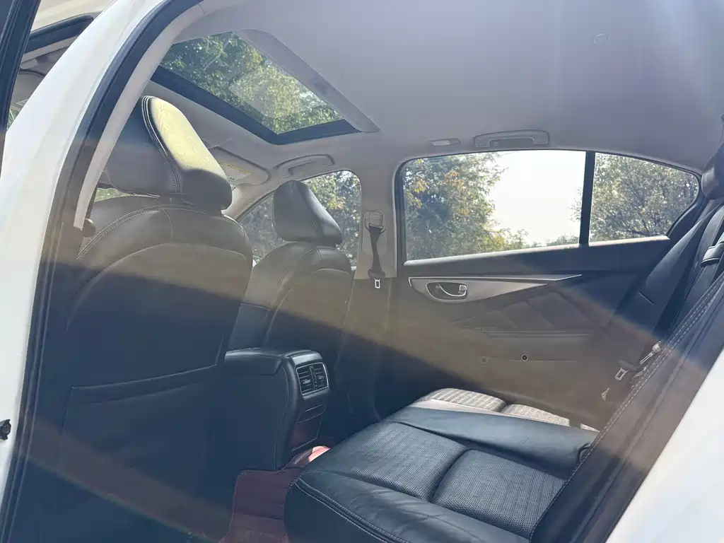Infiniti Q50L — миниатюра 11