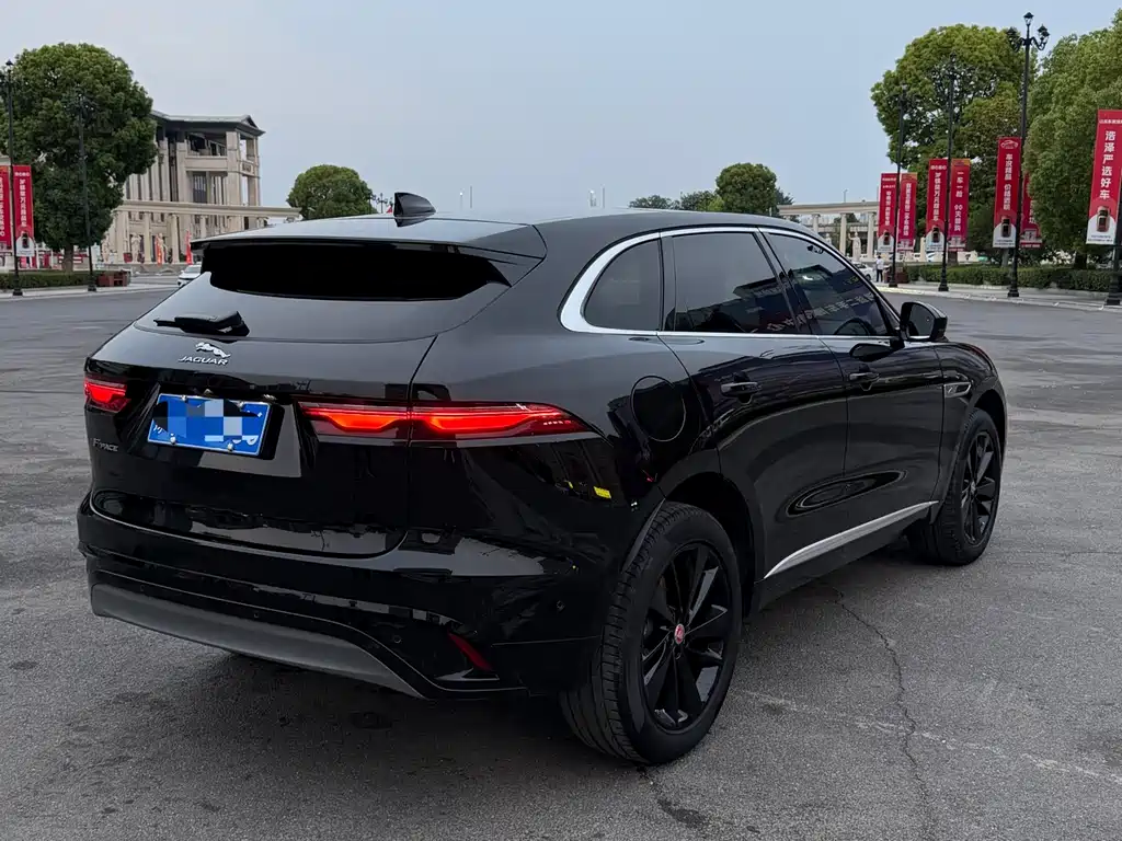 Jaguar F-Pace 2021 250PS R-Dynamic SE