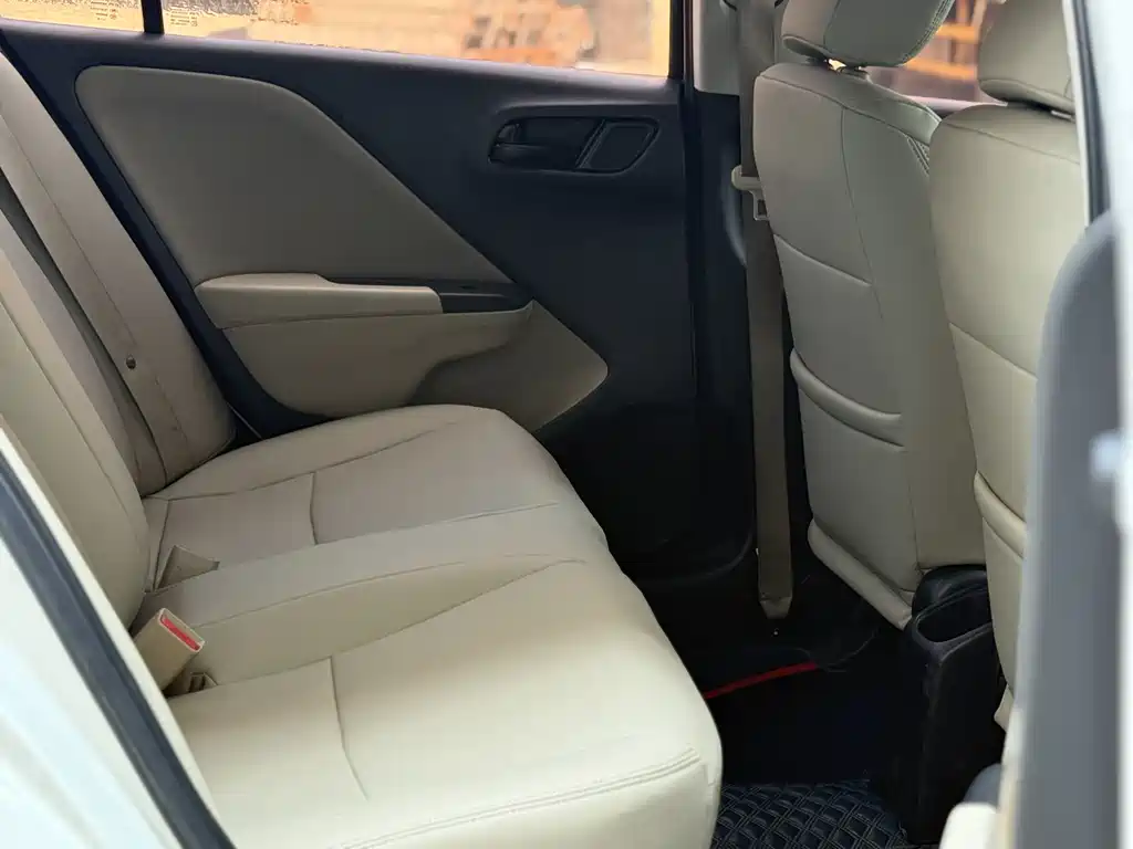 Honda City 1.5L CVT Comfort Edition, фото 11