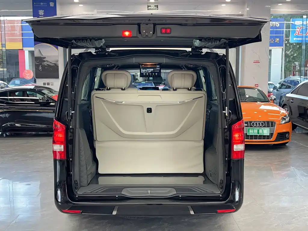 Mercedes-Benz Vito — миниатюра 23