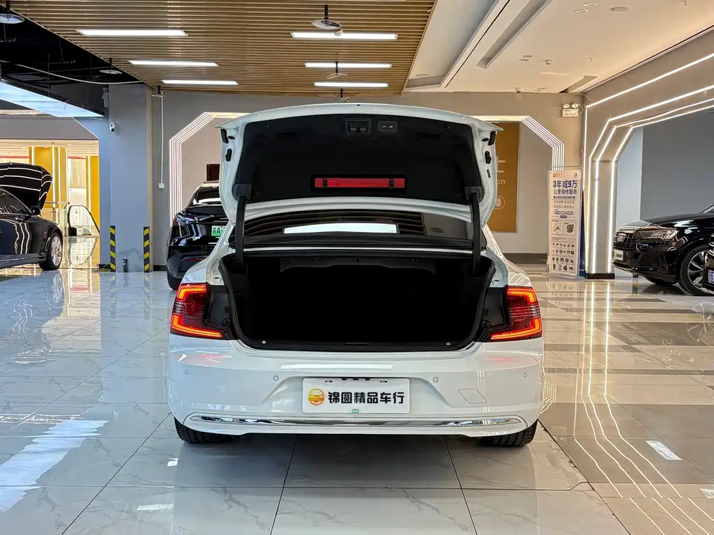Volvo S90 — миниатюра 23