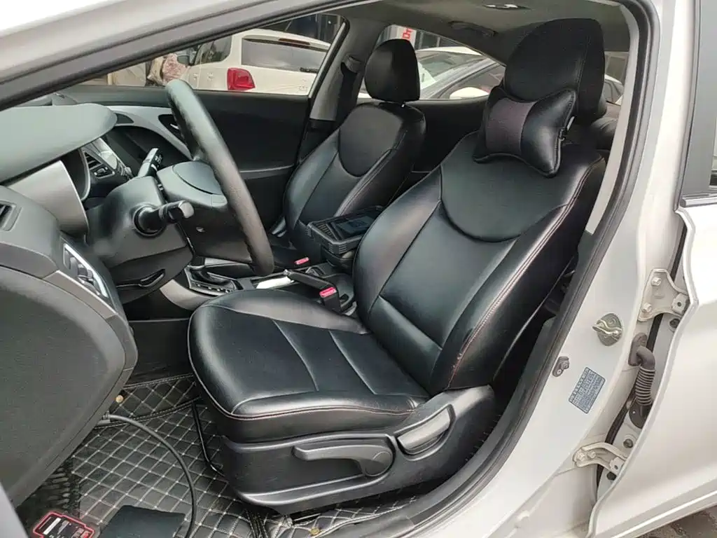 Hyundai Elantra Langdong — миниатюра 15