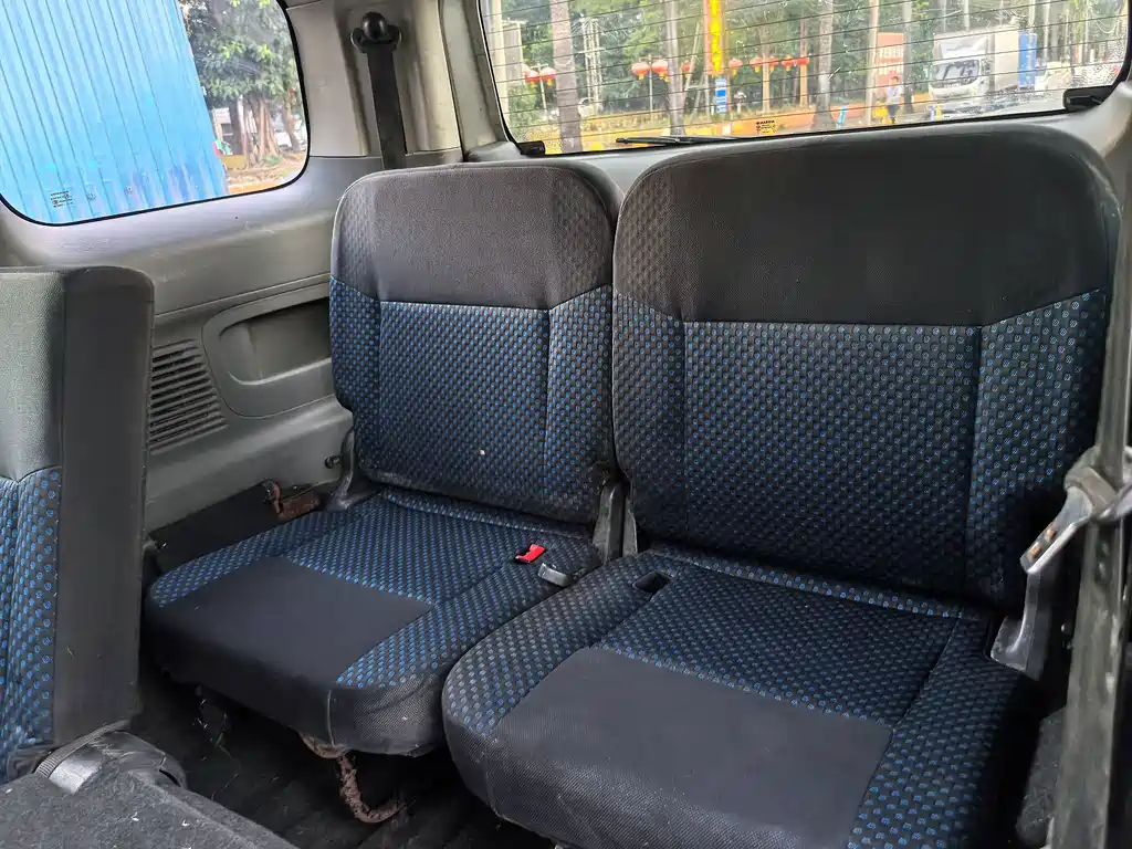 Nissan NV200 — миниатюра 10
