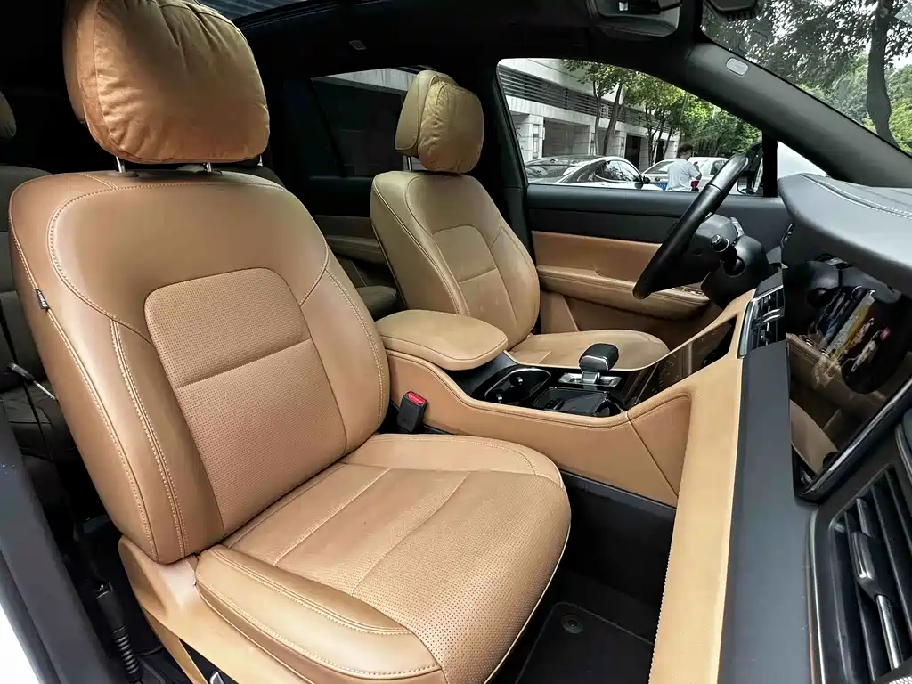 Li Auto Li ONE — миниатюра 20