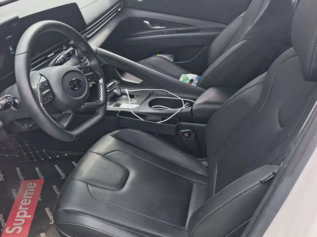 Hyundai Elantra — миниатюра 5