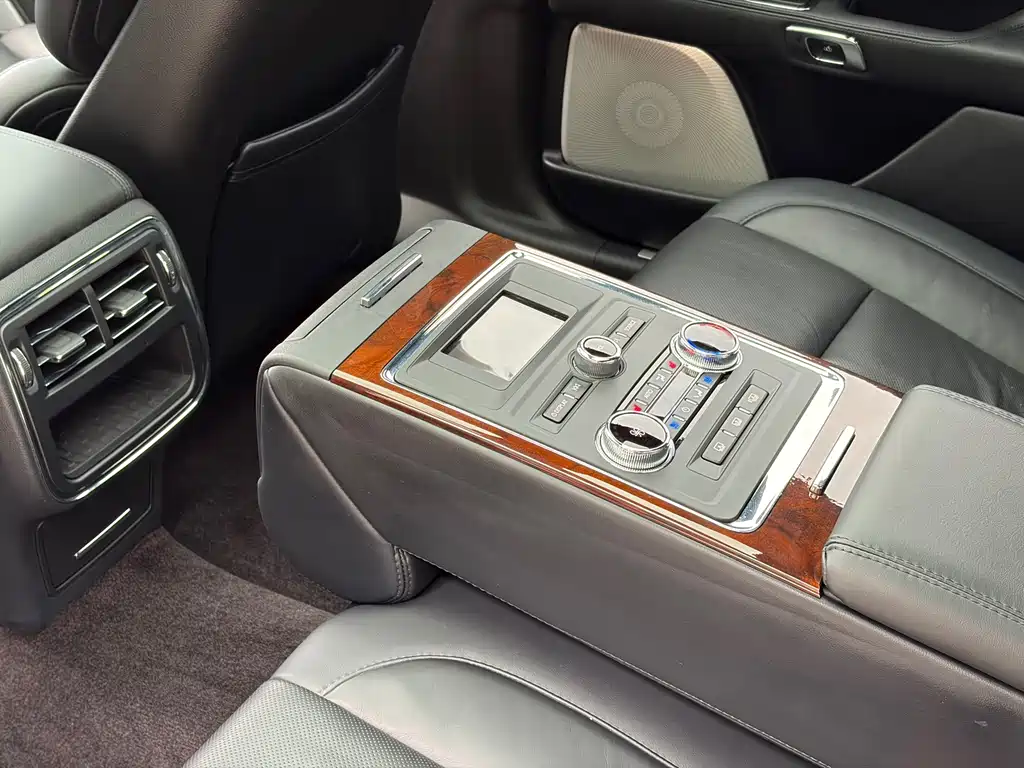 Lincoln Continental — миниатюра 27