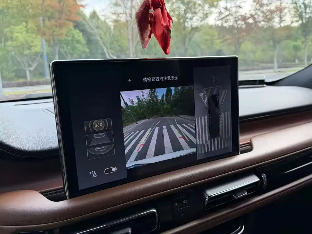 Lincoln Aviator — миниатюра 20