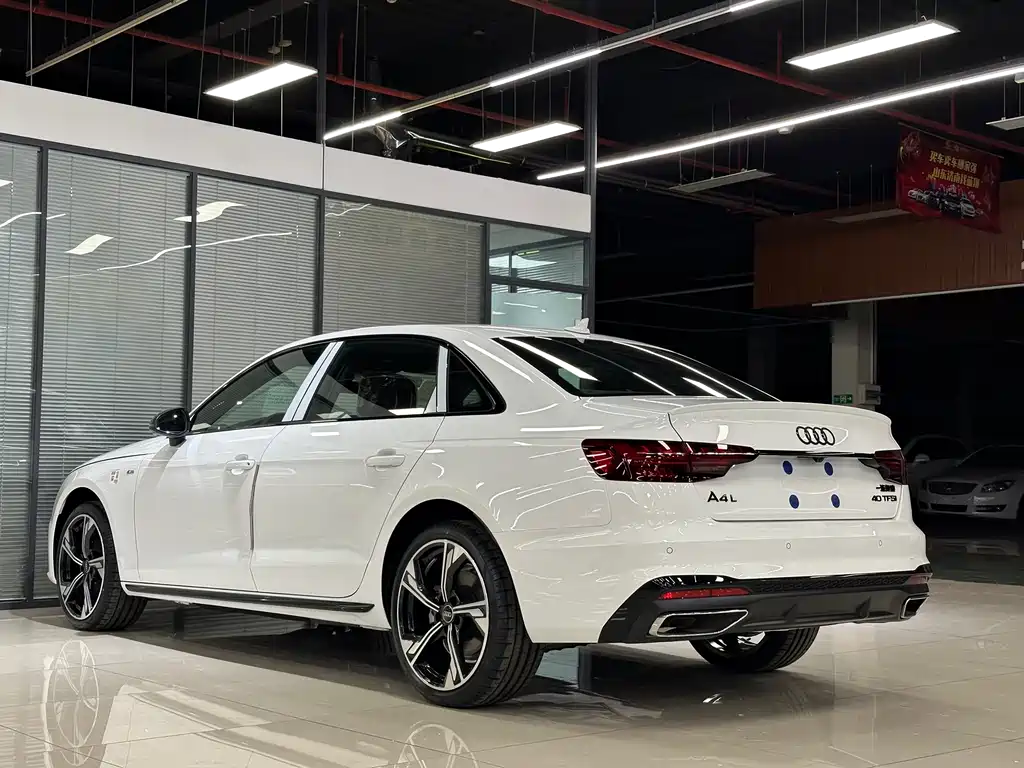 AUDI  A4L