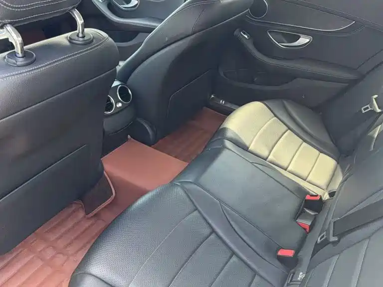 Mercedes-Benz C-Class — миниатюра 3