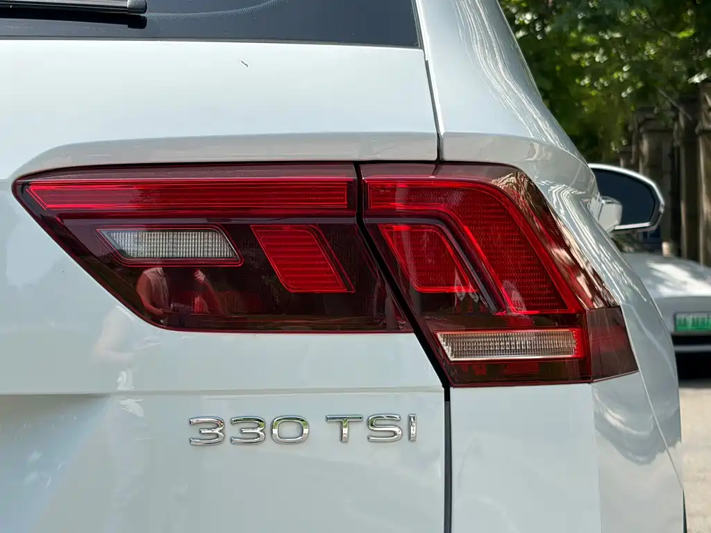 Volkswagen Tiguan L L 2024 330TSI AT R-Line