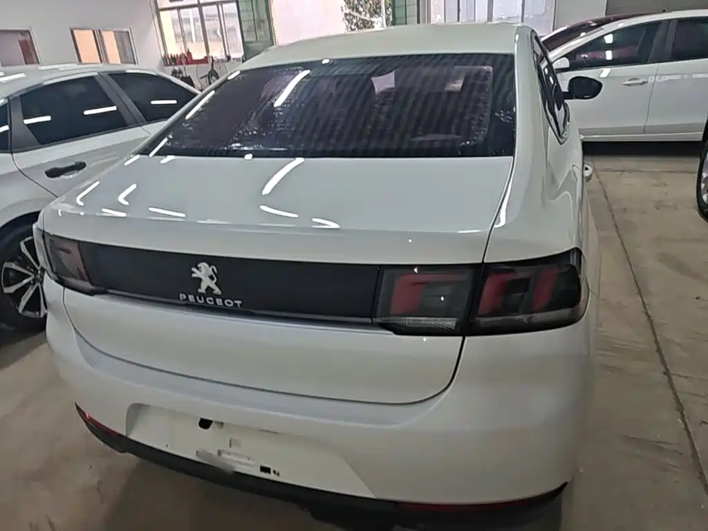 Peugeot 308 — миниатюра 6